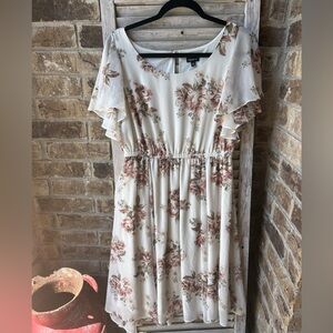 Torrid Light Floral  Smocked Chiffon Dress Flutter Sleeve Plus Size 0.